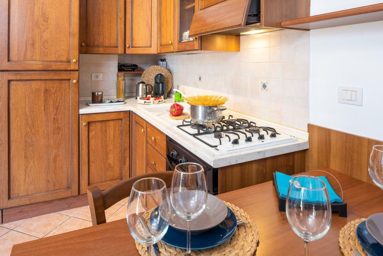 Appartamento Alice Pool Bardolino Bagian luar foto