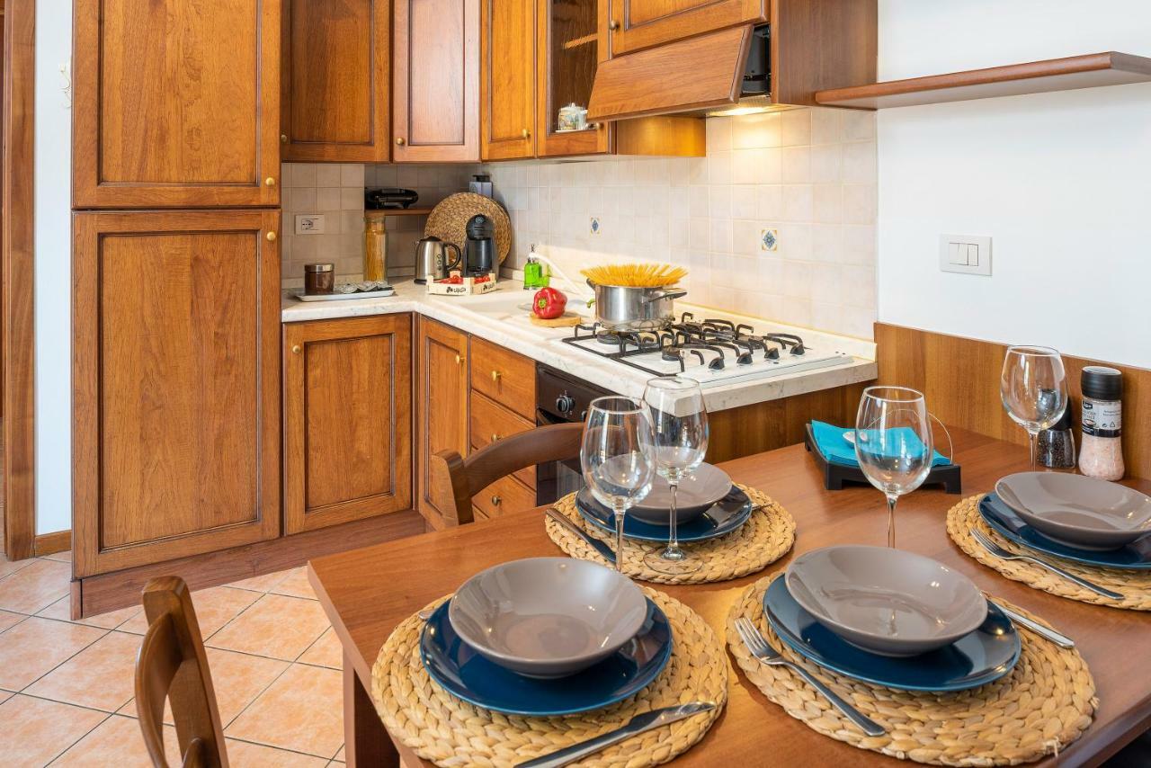 Appartamento Alice Pool Bardolino Bagian luar foto