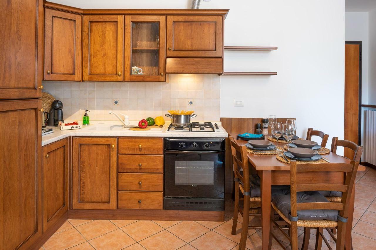 Appartamento Alice Pool Bardolino Bagian luar foto