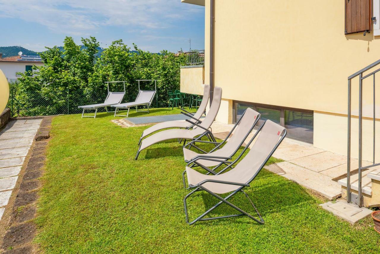 Appartamento Alice Pool Bardolino Bagian luar foto